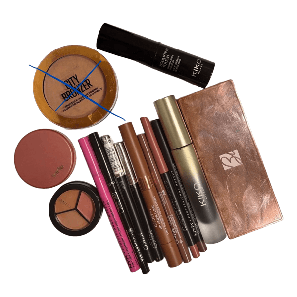 Assorted makeup bundle
