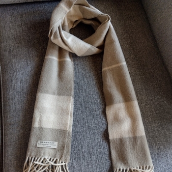 Burberry 100% cashmere Giant Check huivi 