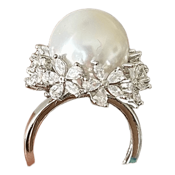 Pearl and crystal ring/ sormus