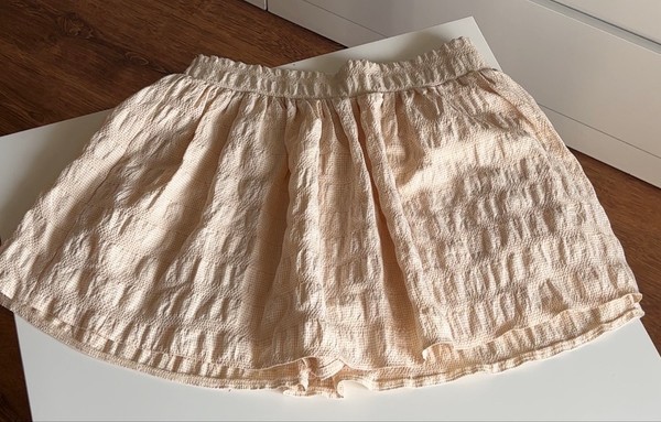 ZARA Beige textured skort size S