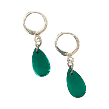 Vihreät pisara-korvakorut