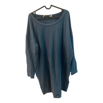 Sininen pitkähihainen paita