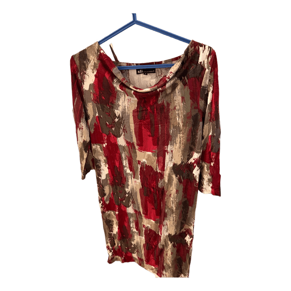 Red abstract patterned dress