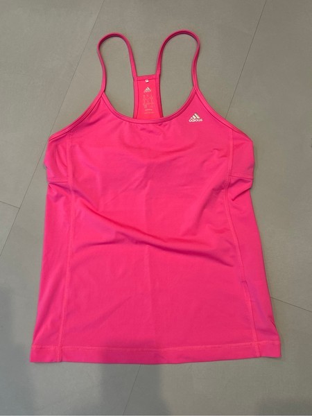 Pinkki Adidas urheilutoppi
