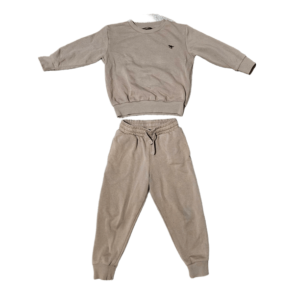 Next pruun dressikomplekt