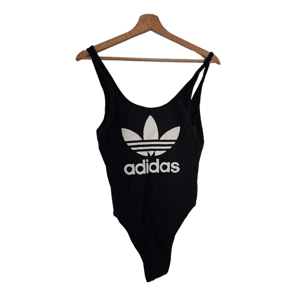 Musta Adidas uimapuku