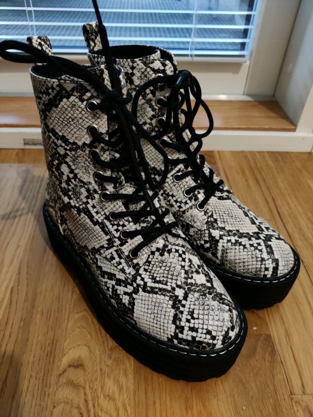 H&m boots