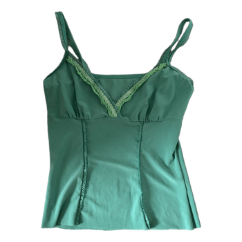 Vihreä pitsiyksityiskohtainen toppi