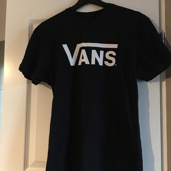 Vans top