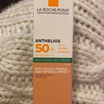 La roche-posay beauty product