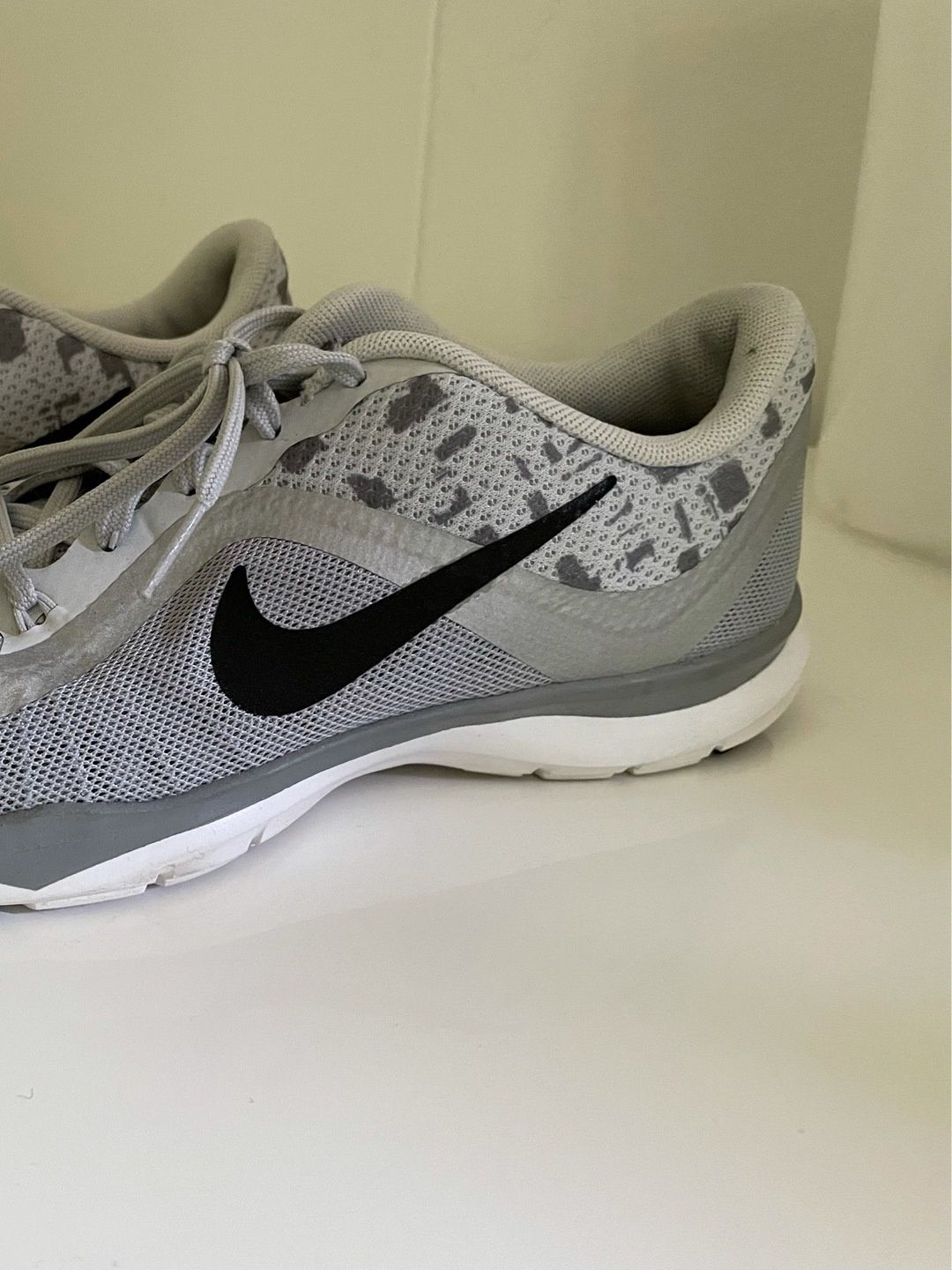 Nike sports shoes