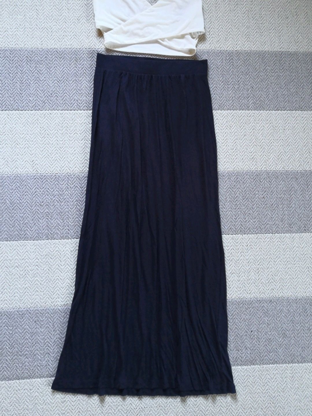 Only skirt