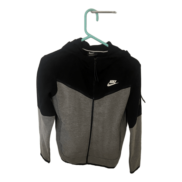 Nike huppari