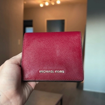 Michael kors lompakko