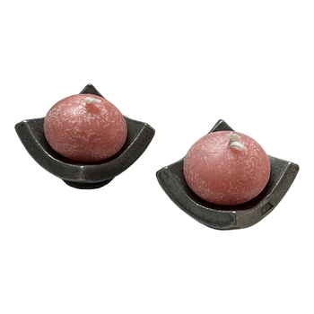 Pienet metalliset kynttilänjalat