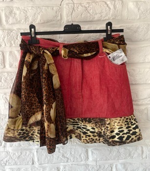 Handmade: Red denim skirt 🐆❤️