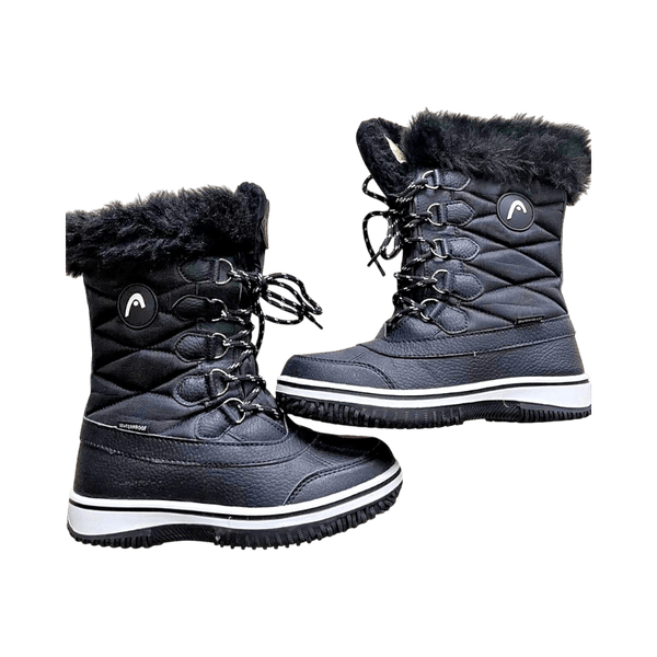Black winter boots