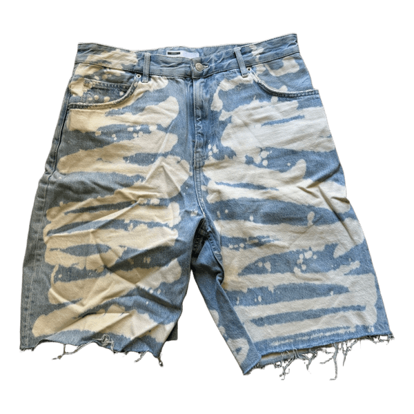 Tie dye shortsit