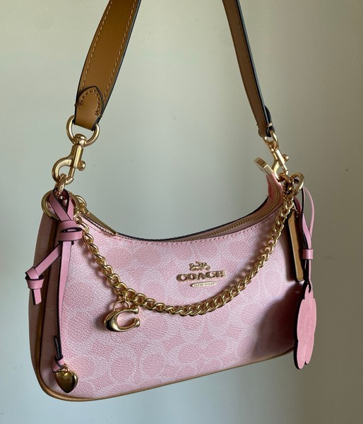 Coach classic handbag